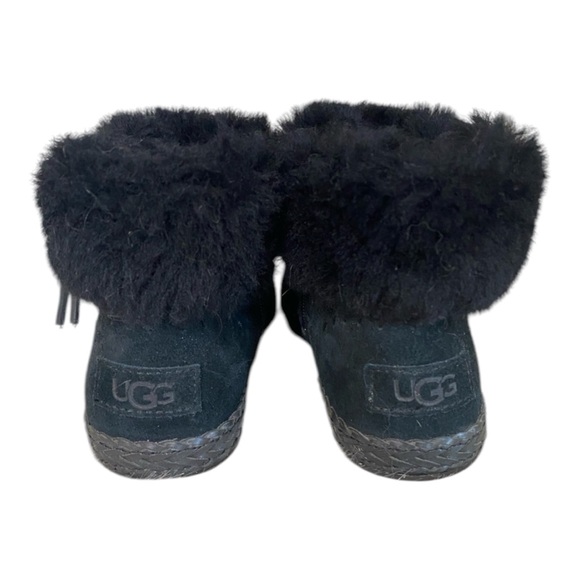 UGG BOOTIES - Picture 3 of 5